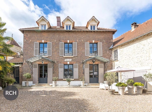 Neauphle-le-Château, Yvelines 78640