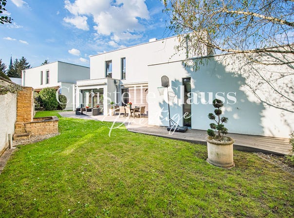 OBERHAUSBERGEN, Grand Est 67205