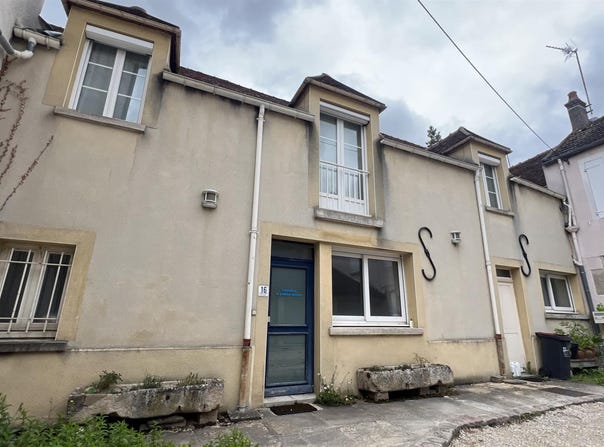 Avallon, Burgundy 89200