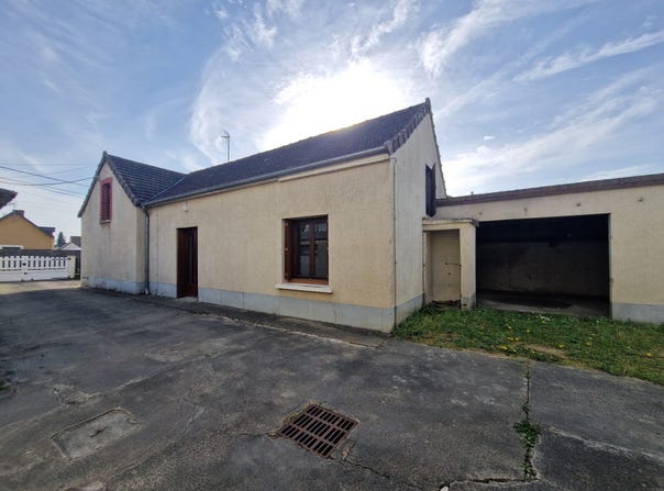 Changé, Pays de la Loire 72560