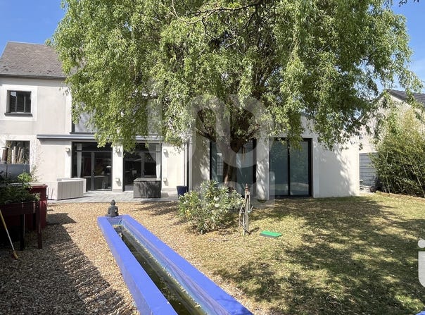 Saint-Jean-de-la-Ruelle, Centre-Val de Loire 45140