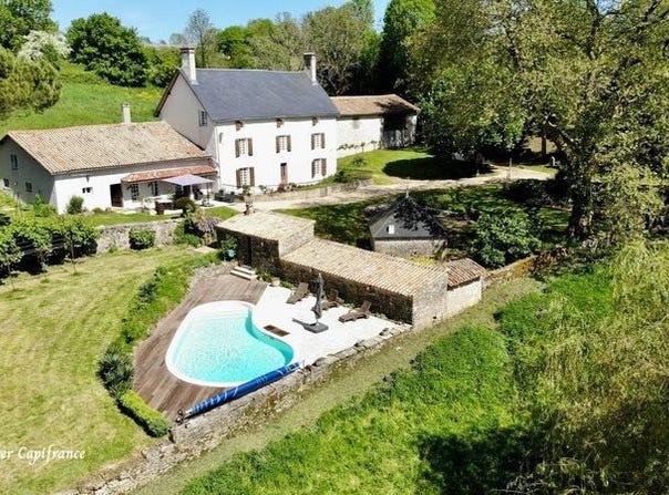 Saint-Georges-de-Noisné, Poitou-Charentes 79400