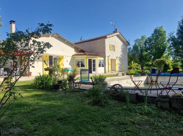 Les Eglises-d'Argenteuil, Poitou-Charentes 17400