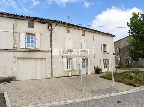 Chateauneuf-Sur-Charente, Poitou-Charentes 16120