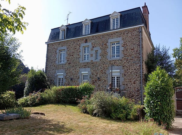 Mayenne, Pays-de-la-Loire 53100