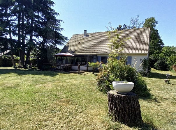 Pacy-sur-Eure, Normandy 27120