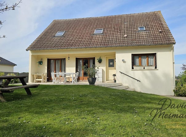 Channay-sur-Lathan, Centre 37330