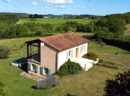 LES ESSARDS, Poitou-Charentes 16210
