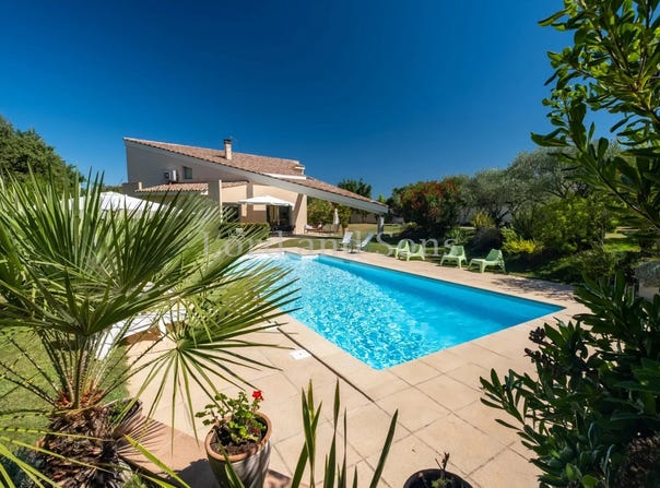 La Roque-sur-Pernes, Vaucluse 84210