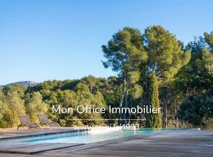 LE BEAUSSET, Provence-Alpes-Côte d'Azur 83330