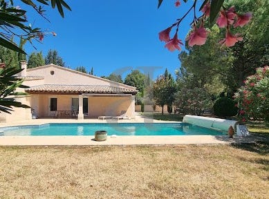 Pernes-les-Fontaines, Provence-Alpes-Côte d'Azur 84210