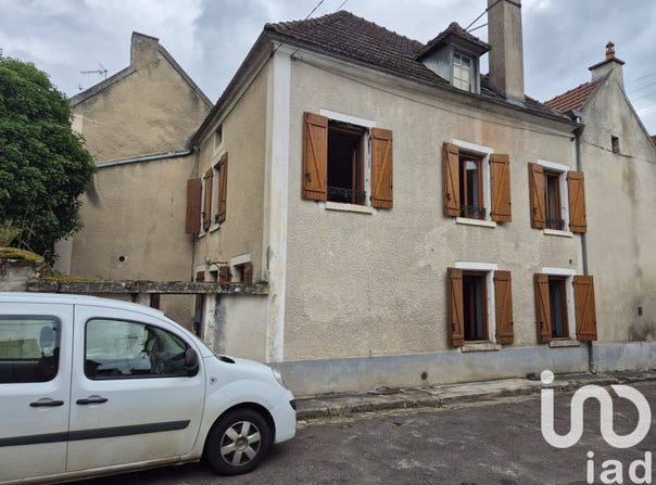 Ancy-le-Franc, Bourgogne-Franche-Comté 89160