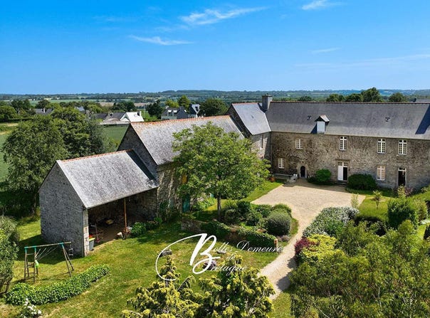 Tréguier, Brittany 22220