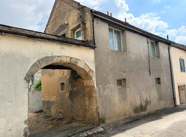 Volnay, Burgundy 21190