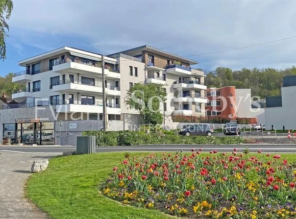 Amphion-les-Bains, Haute-Savoie 74500