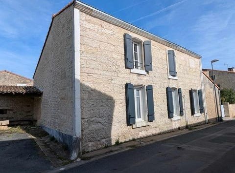 Saint-Maxire, Poitou-Charentes 79410