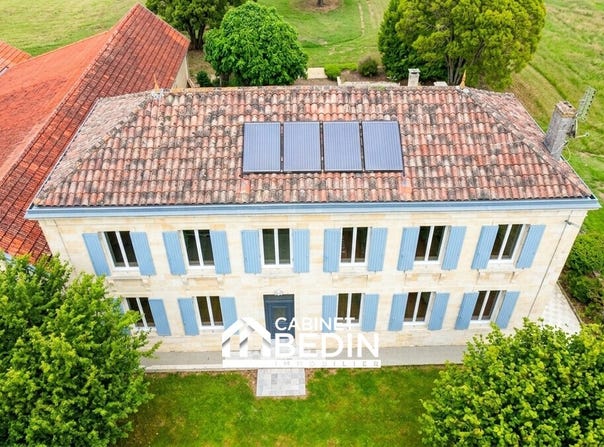 BOURG, Nouvelle-Aquitaine 33710