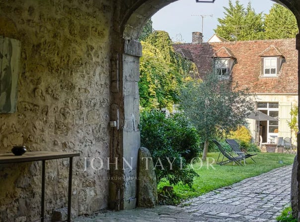 Senlis, Hauts-de-France 60300