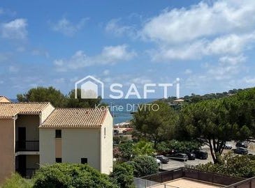 Roquebrune-Sur-Argens, Provence-Alpes-Côte d'Azur 83380