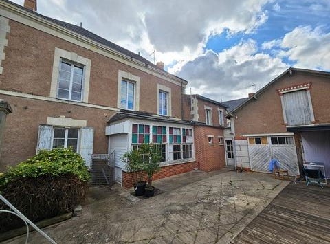 Thouars, Poitou-Charentes 79100