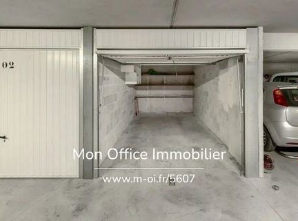 MARSEILLE, Provence-Alpes-Côte d'Azur 13001