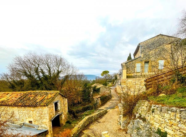 Lussan, Occitanie 30580