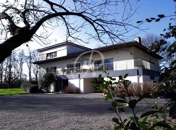 Apremont, Vendée 85220
