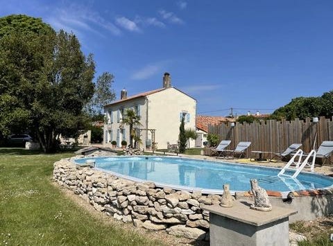 La Croix-Comtesse, Charente-Maritime