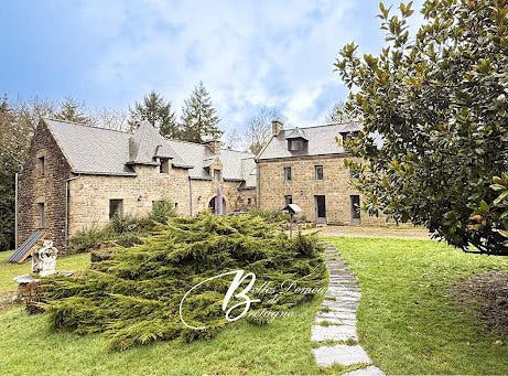 PONTIVY, Brittany 56300