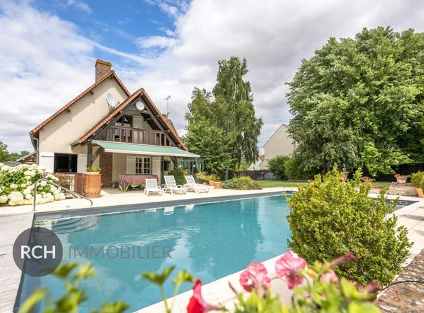 Houdan, Yvelines 78550
