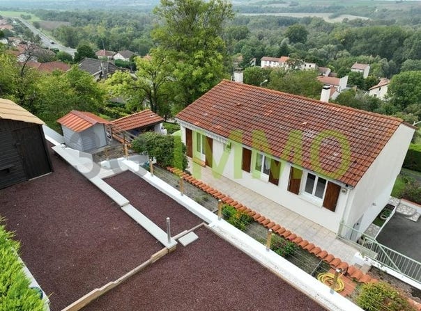 Mur-sur-Allier, Auvergne 63111