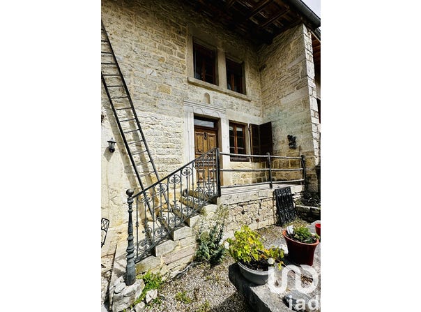 Challes-la-Montagne, Auvergne-Rhône-Alpes 01450
