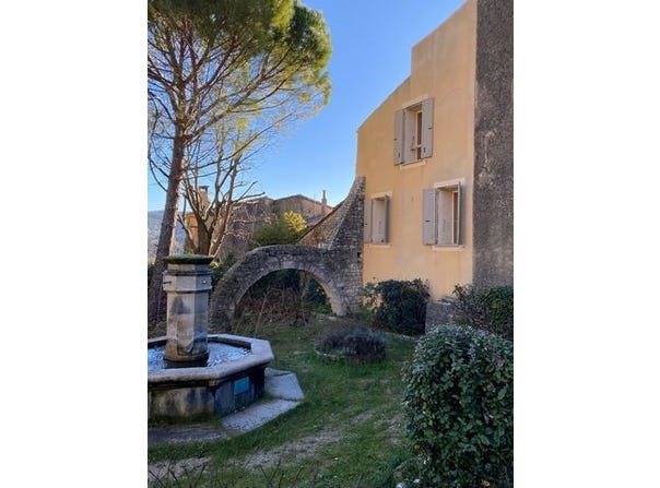 RUSTREL, Provence-Alpes-Côte d'Azur 84400