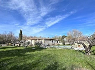 Carpentras, Provence-Alpes-Côte d'Azur 84200