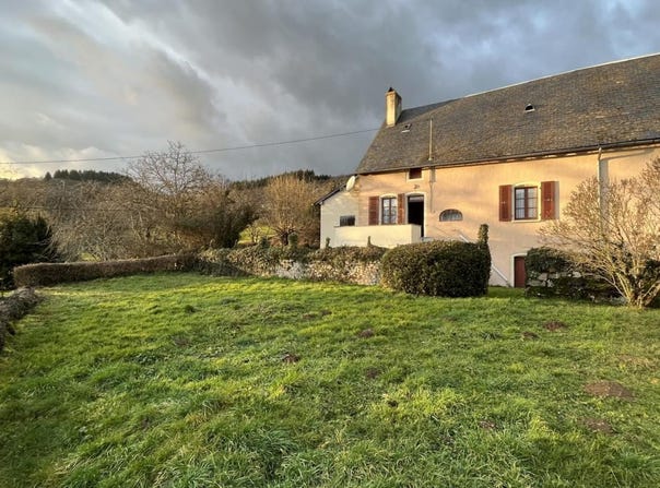 La Comelle, Burgundy 71990