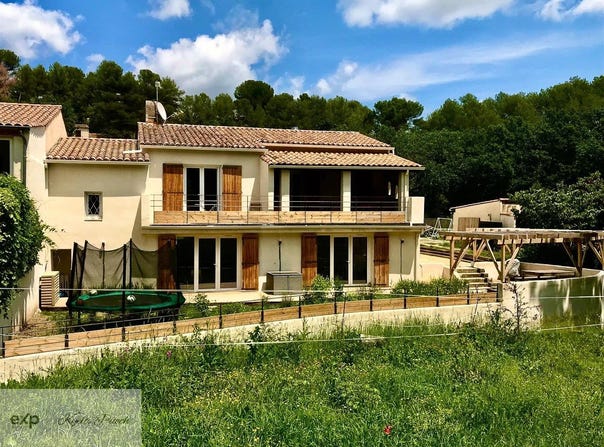 Pierrevert, Provence-Alpes-Côte-d'Azur 04860
