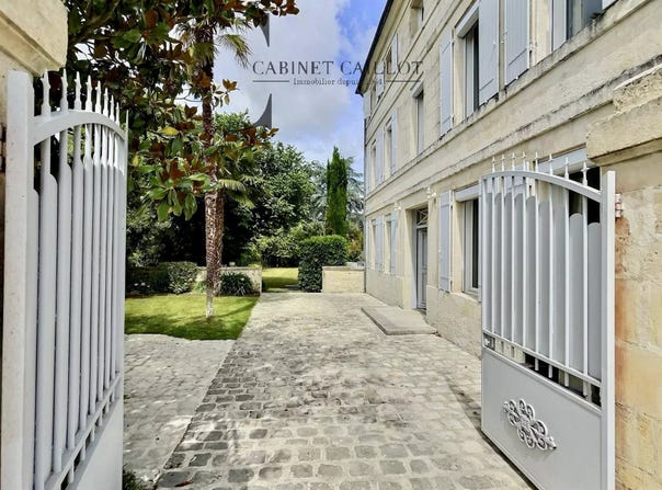 Saintes, Poitou-Charentes 17100