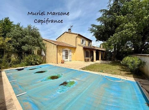 PERTUIS, Provence-Alpes-Côte d'Azur 84120