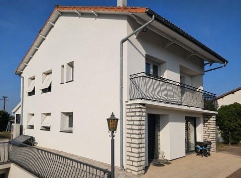 Thouars, Poitou-Charentes 79100