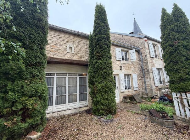 Villiers-sur-Suize, Champagne-Ardennes 52210