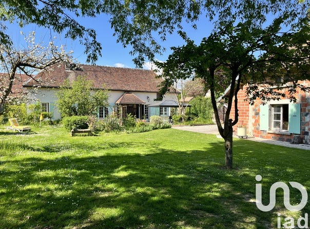Montsuzain, Grand Est 10150