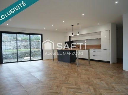 Trelaze, Pays de la Loire 49800