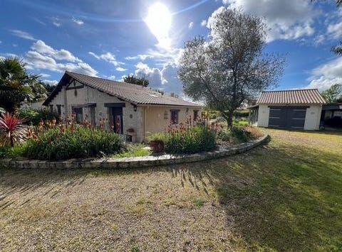 Saint-Christophe-Sur-Roc, Poitou-Charentes 79220