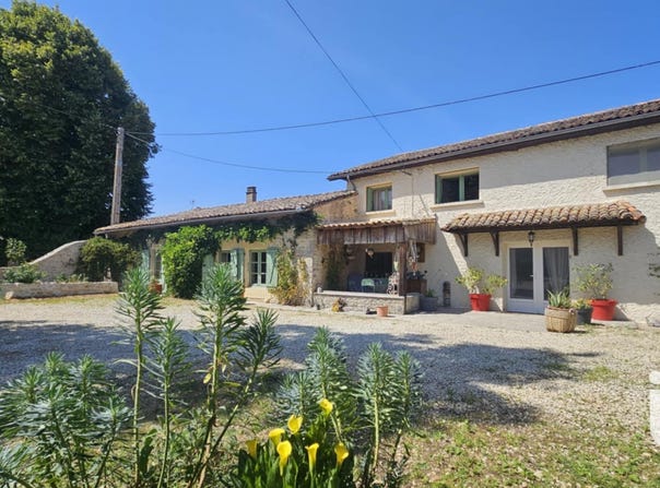 Montalembert, Nouvelle-Aquitaine 79190
