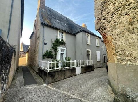 Malicorne-Sur-Sarthe, Pays de la Loire 72270