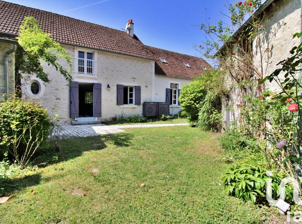 Auxy, Bourgogne-Franche-Comté 45340