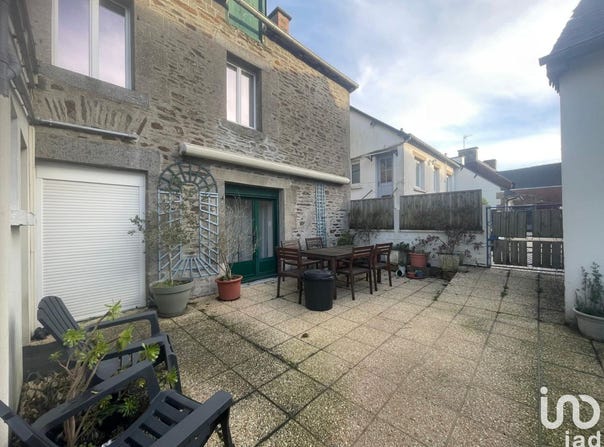 PLESDER, Brittany 35720