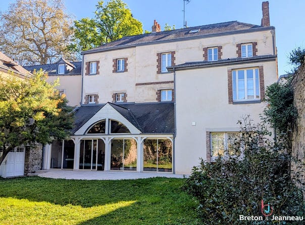 Laval, Pays-de-la-Loire 53000