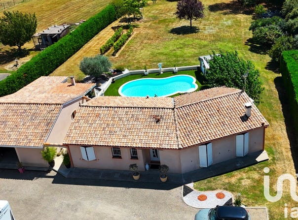 Angeville, Occitanie 82210