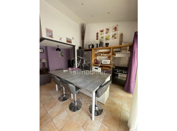 Cabrières-d'Avignon, Provence-Alpes-Côte-d'Azur 84220